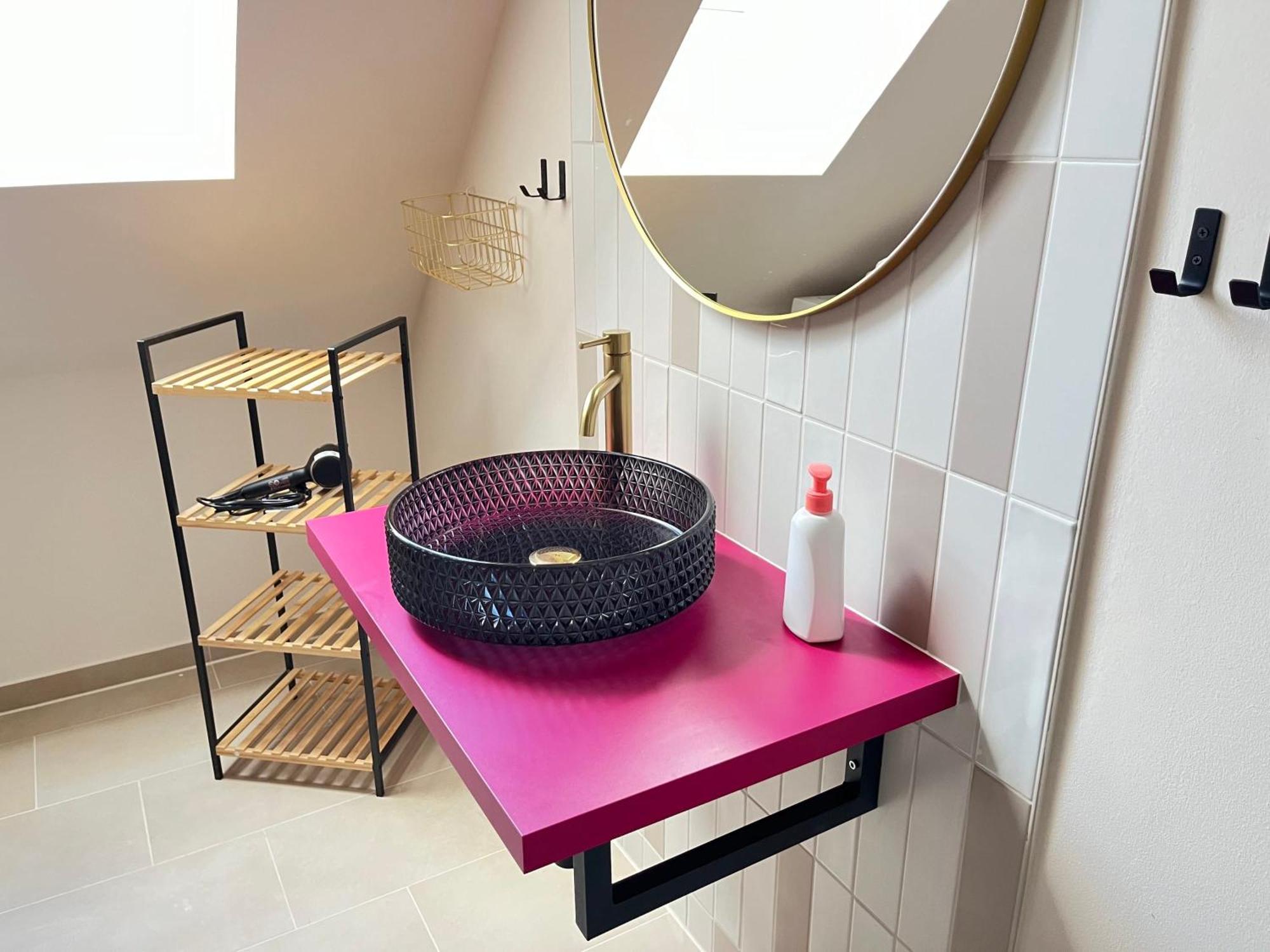 Quiet&cozy Perfect For Groups & Families & Business Trips, Near Ber Airport Appartement